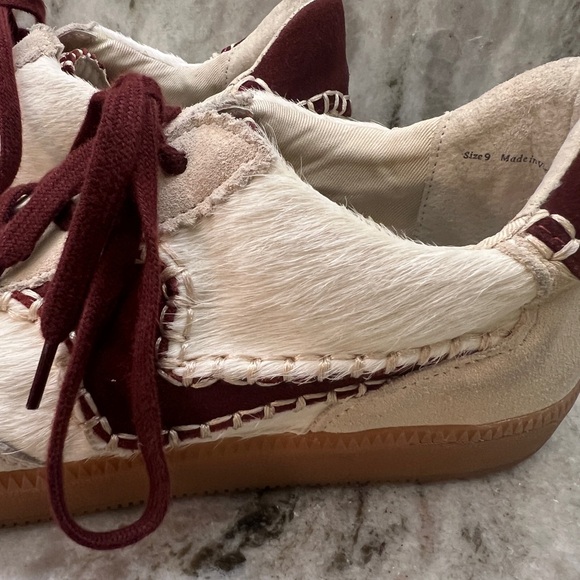 Women’s Dolce Vita Cream and Maroon Calf Hair Casual Sneakers size 9 LIKE NEW - Picture 7 of 9